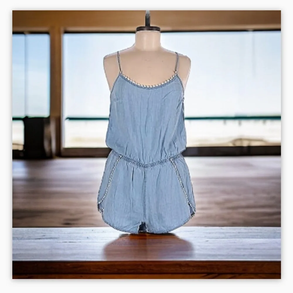 Garage Beautiful Pom Pom Trim detailed Tencel Romper - NWOT- Sz Sm 💙☀️​​ - Picture 10 of 12